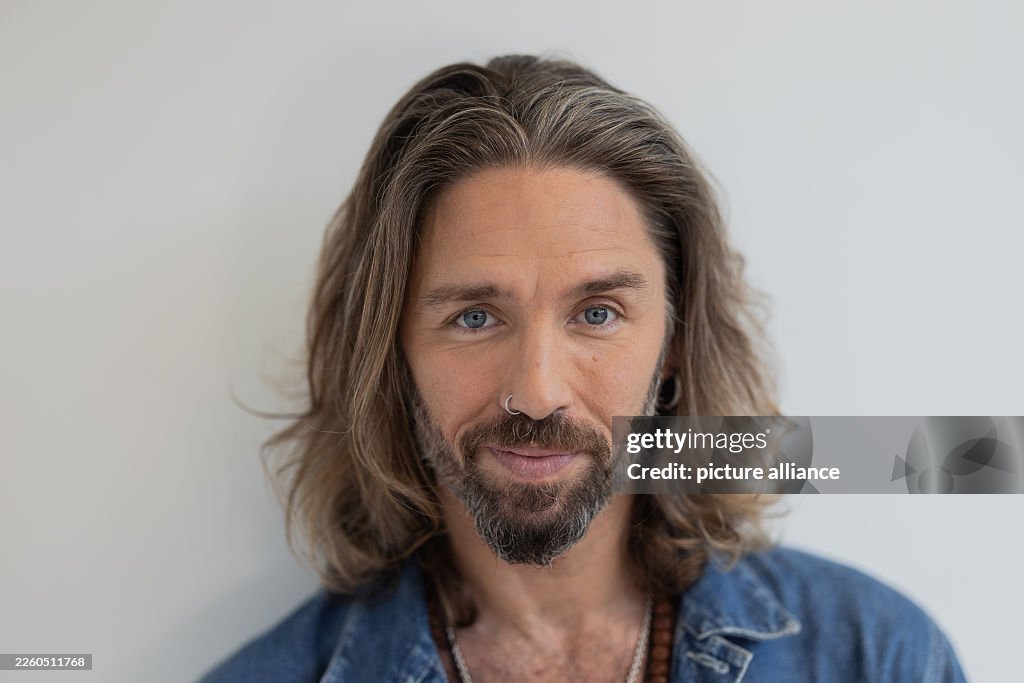 gil ofarim has always stood out as a shining example of talent gil ofarim