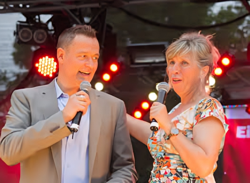 Bernd Fuchs Der charmante RTL-Moderator und Wettermann im Porträt Bernd Fuchs